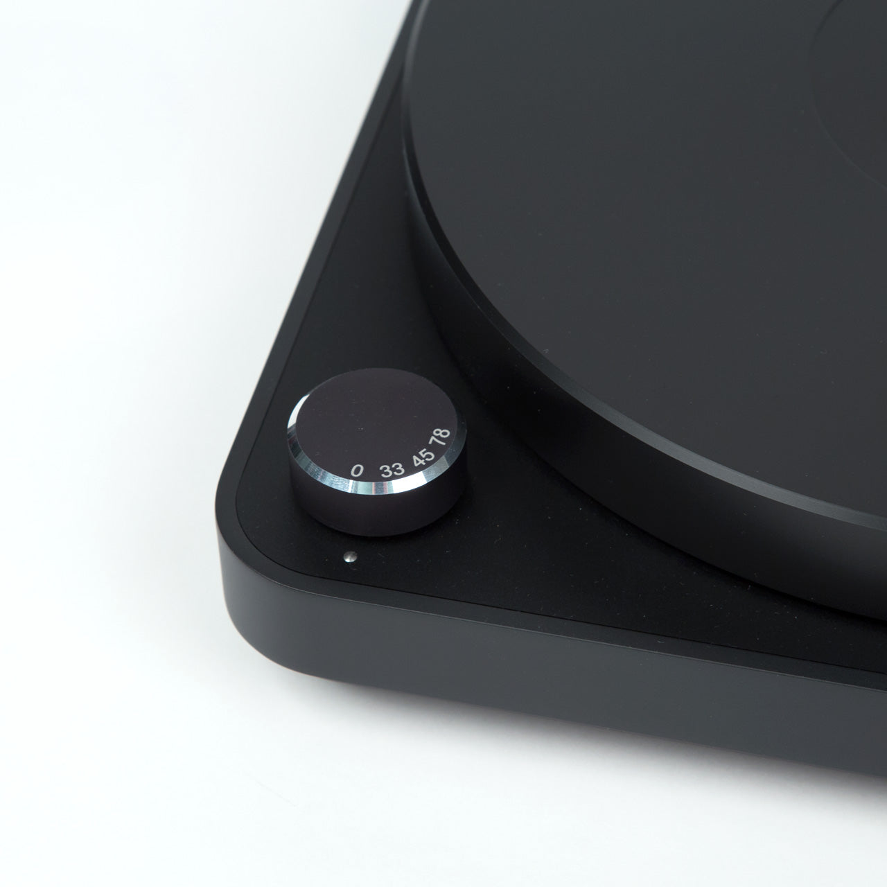 Clearaudio: Concept AiR Black Turntable - Concept Tonearm / Concept Cartridge (Open Box Special)