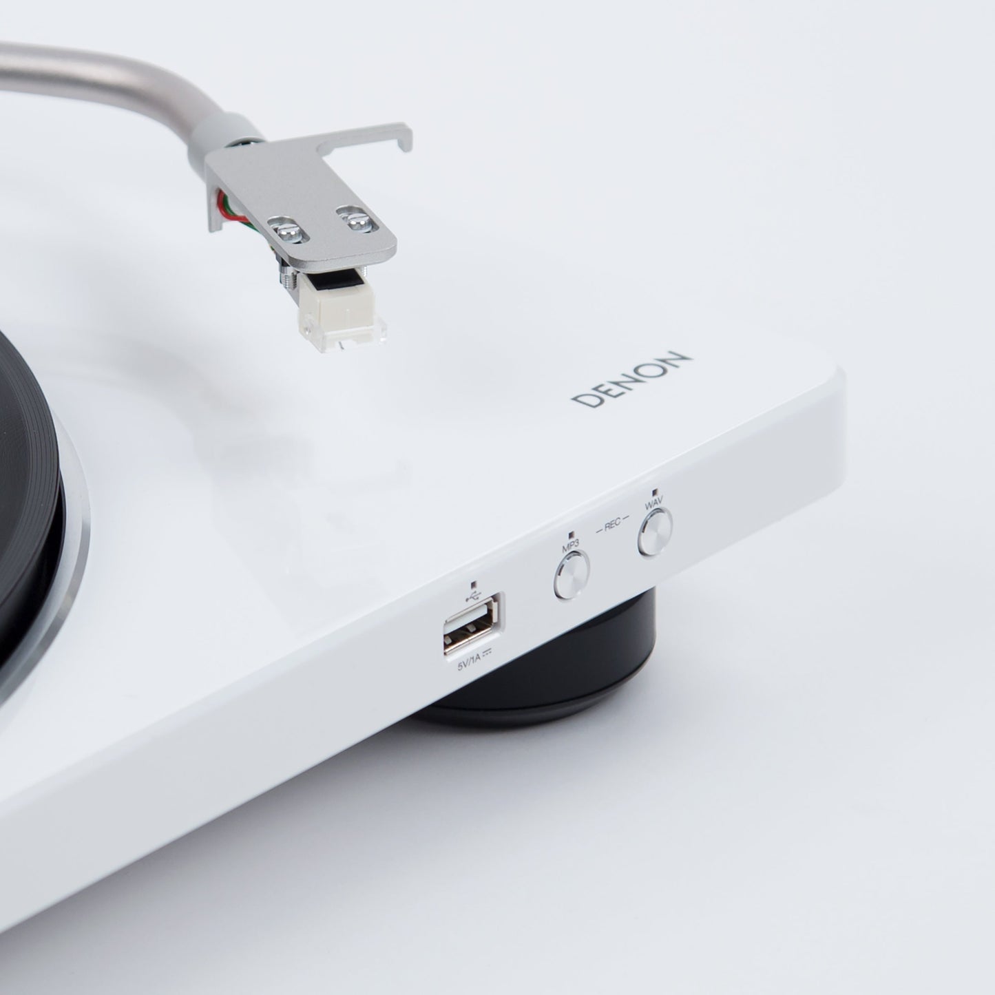 Denon: DP-450USB Turntable - White (DP450USBWT)