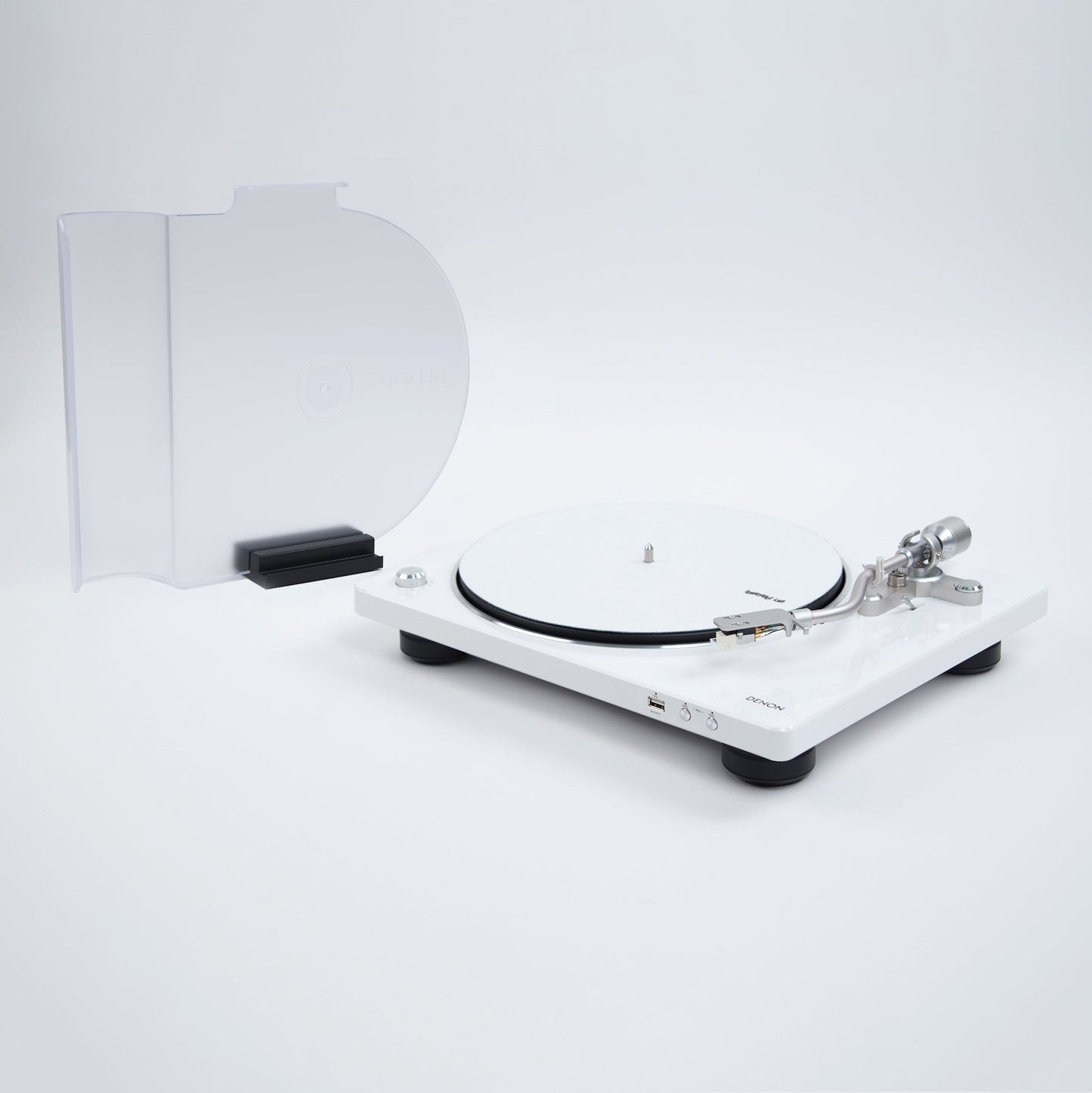 Denon: DP-450USB Turntable - White (DP450USBWT) (Open Box Special)