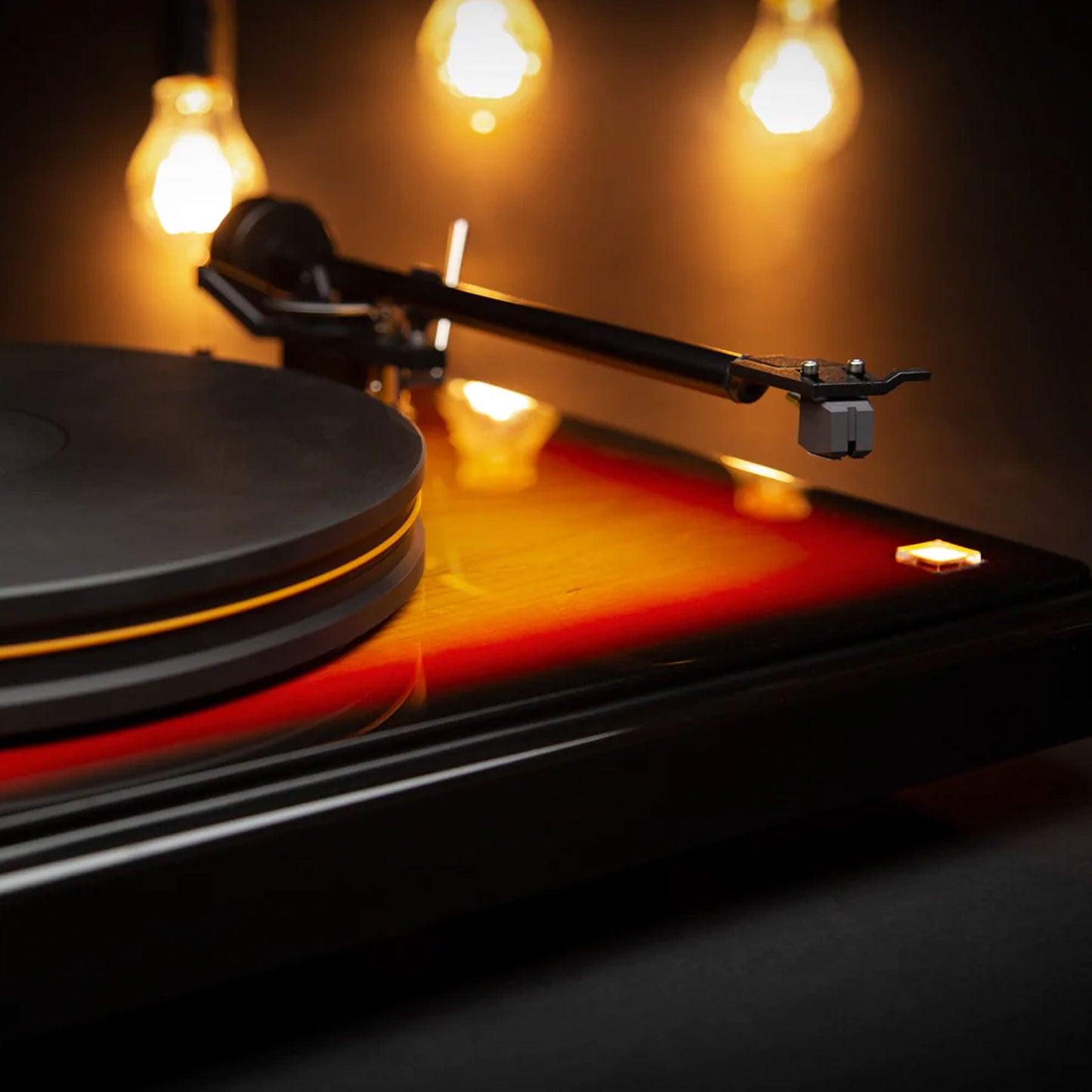 Mofi Electronics: Fender X PrecisionDeck Limited Edition Turntable