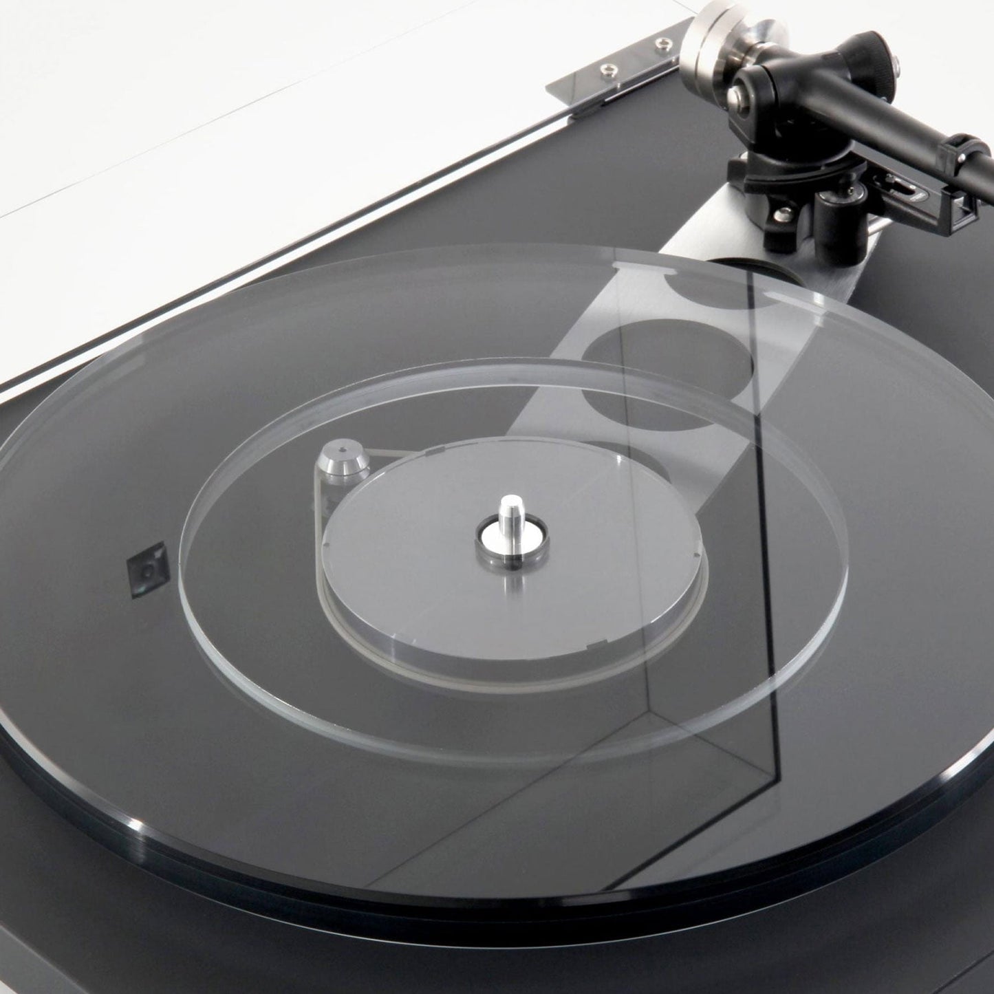 Rega: Planar 6 Turntable w/ Exact 2 MM - Black