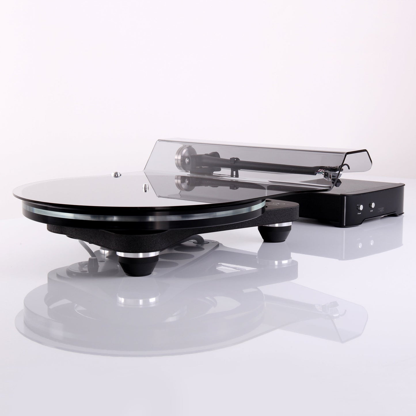 Rega: Planar 8 Turntable (Open Box Special)