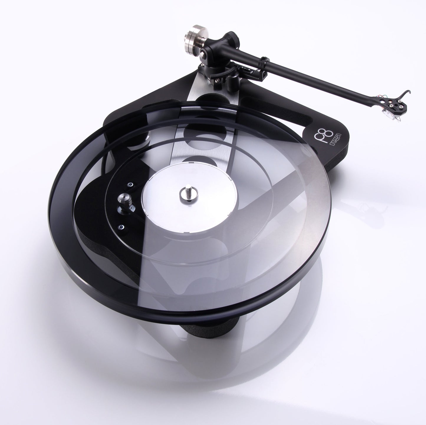 Rega: Planar 8 Turntable (Open Box Special)